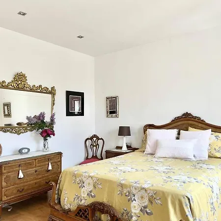 Apartamento Moderno Y Amplio En El Centro De *